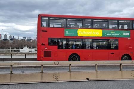 Spacious Ealing Broadway Апартаменты Лондон